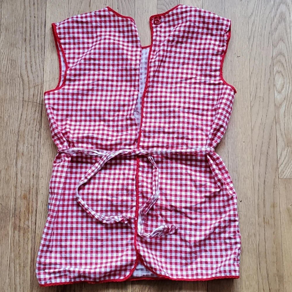 Vintage handmade smock apron with pockets